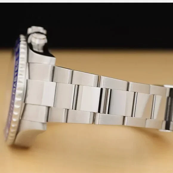 NEW CONDITION ROLEX MENS YACHT MASTER BLUE 44MM WATCH - Picture 5 of 9